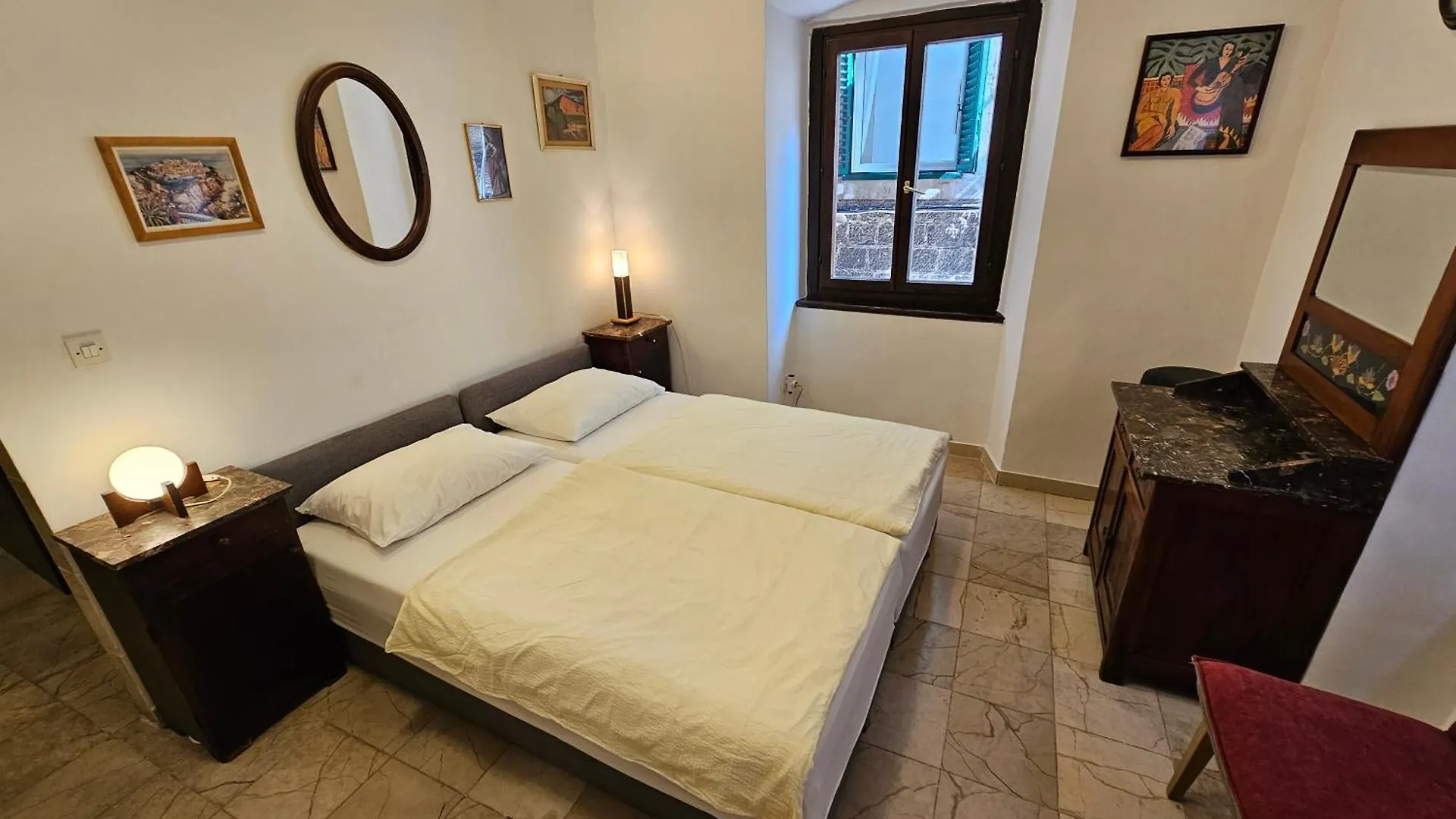 Center Room D16 In The Ancient Roman Palace Split