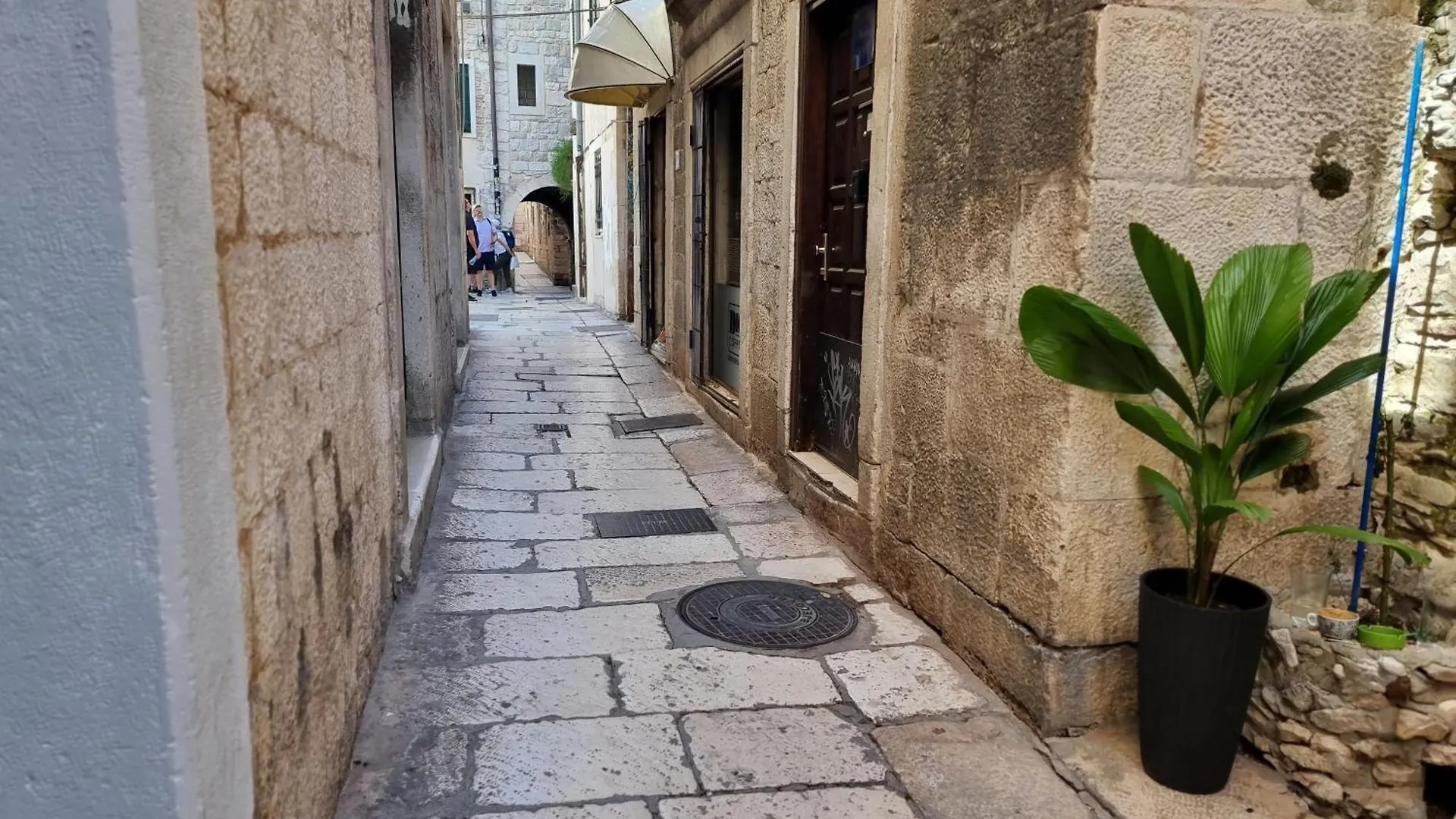 Center Room D16 In The Ancient Roman Palace Split Appartement